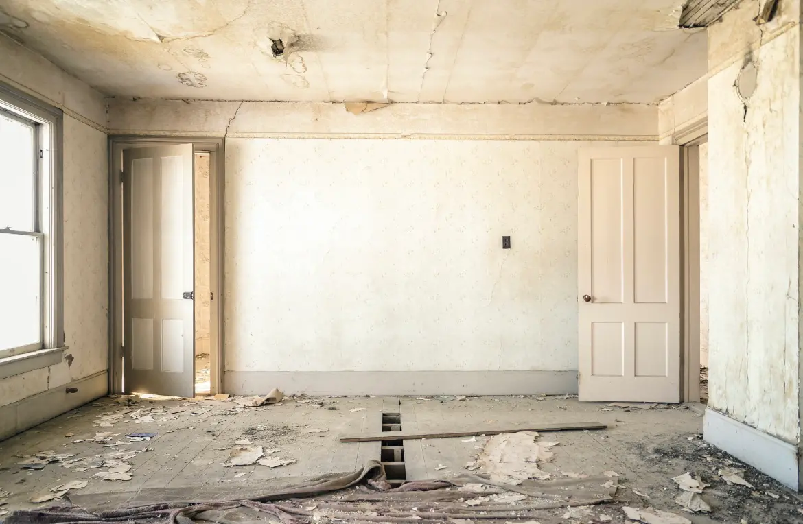 Waste disposal crew managing a cleanout project in Wahoo